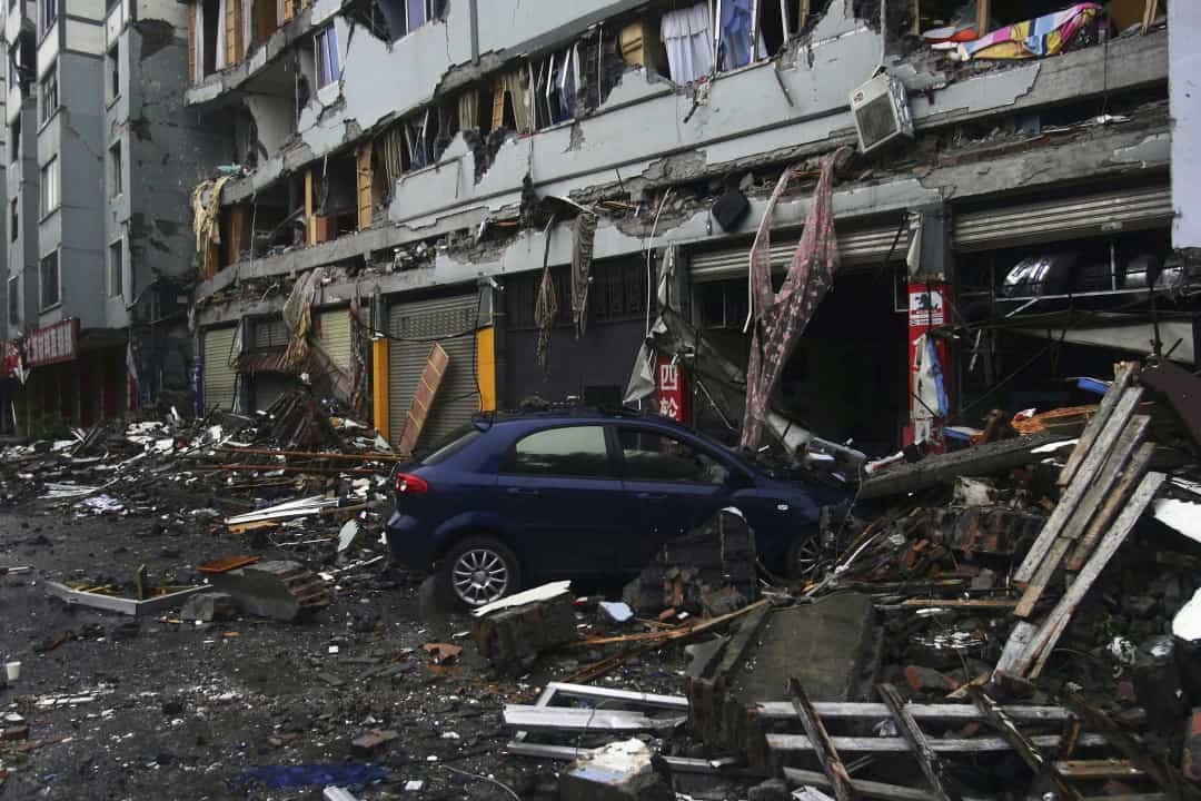 Trận động đất lớn ở Tứ Xuyên (Trung Quốc) năm 2008 xảy ra vào ngày 8/5/2008, và đo được 8 độ Richter. Trận động đất đã khiến hơn 80.000 người thiệt mạng và gây thiệt hại hơn 146,5 tỷ USD.