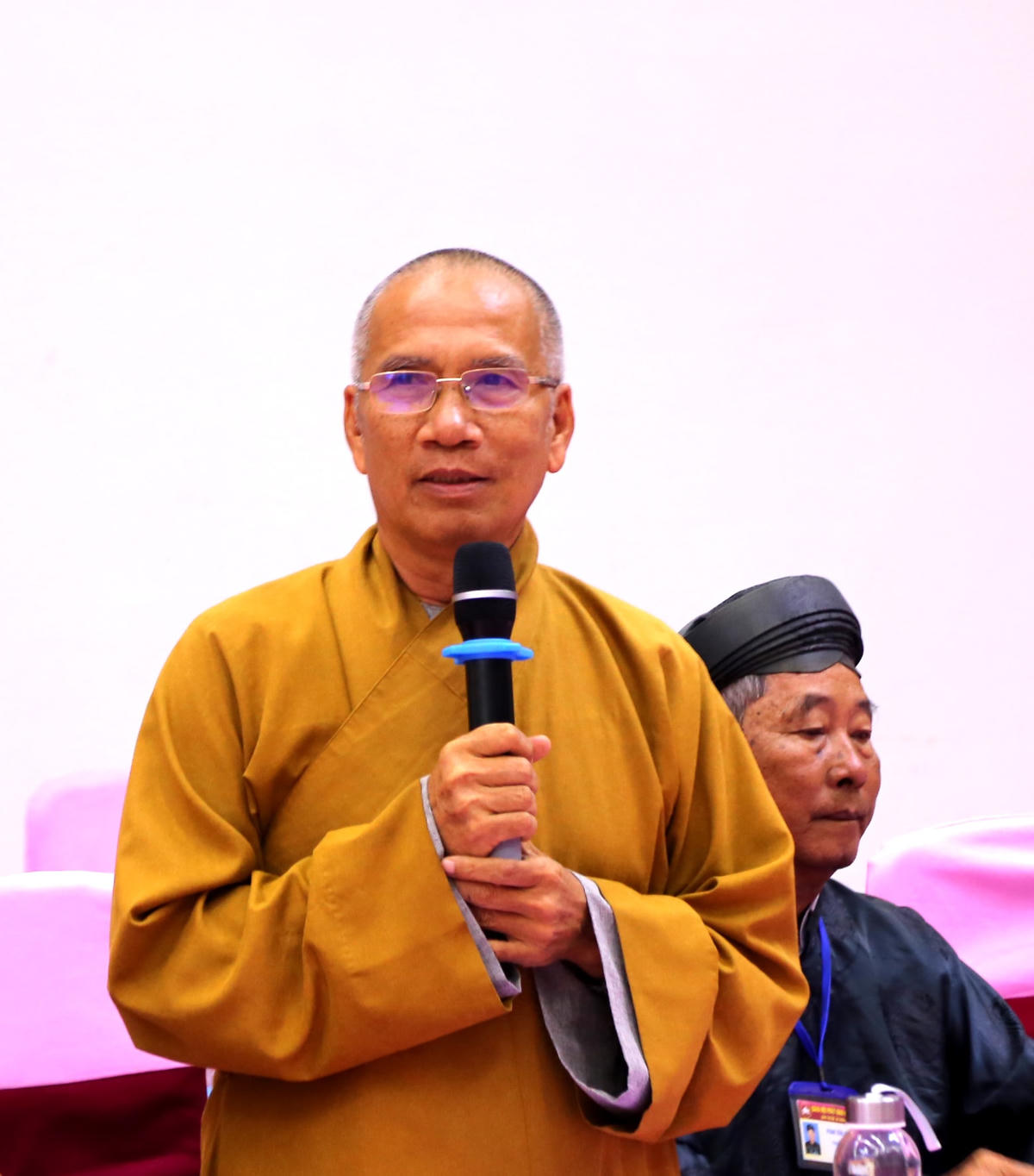 Thượng toạ Thích Minh Hạnh phát biểu