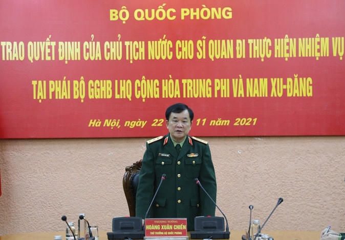 Thượng tướng Hoàng Xuân Chiến yêu cầu các sĩ quan tích cực tham gia các hoạt động hỗ trợ nhân đạo, góp phần lan tỏa hình ảnh tốt đẹp của Quân đội nhân dân Việt Nam trong mắt bạn bè quốc tế và người dân nước sở tại.