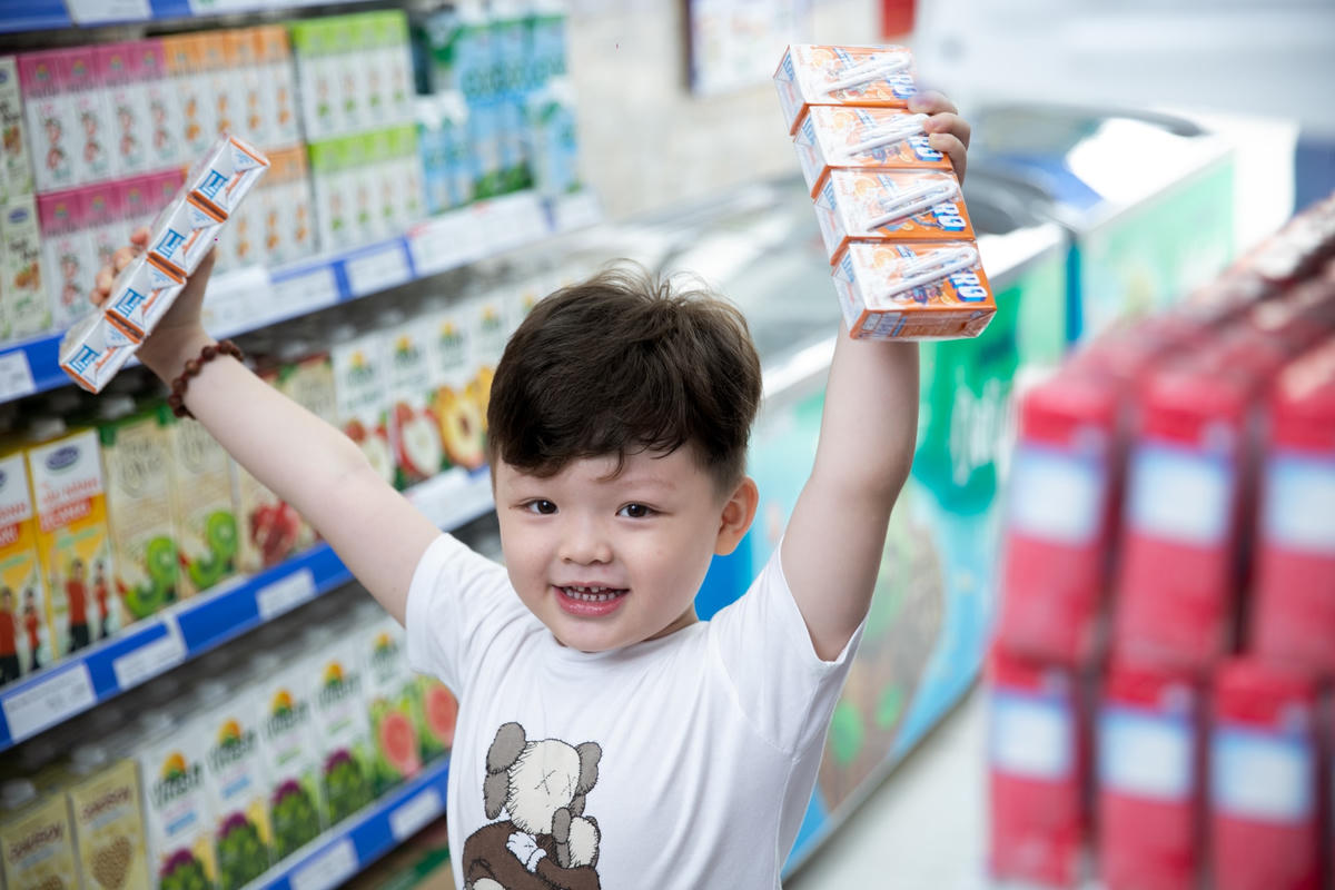 Nhiều chương trình khuyến mại đặc biệt đang diễn ra trong tháng 4 này để chúc mừng sự kiện Vinamilk vượt mốc 500 cửa hàng.