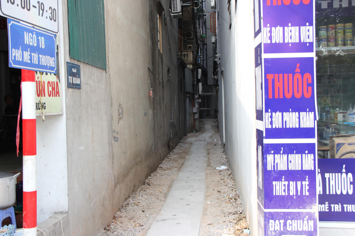 Đường phố Mễ Trì bị ‘cày nát’ vì dự án cải tạo đường ống nước sạch