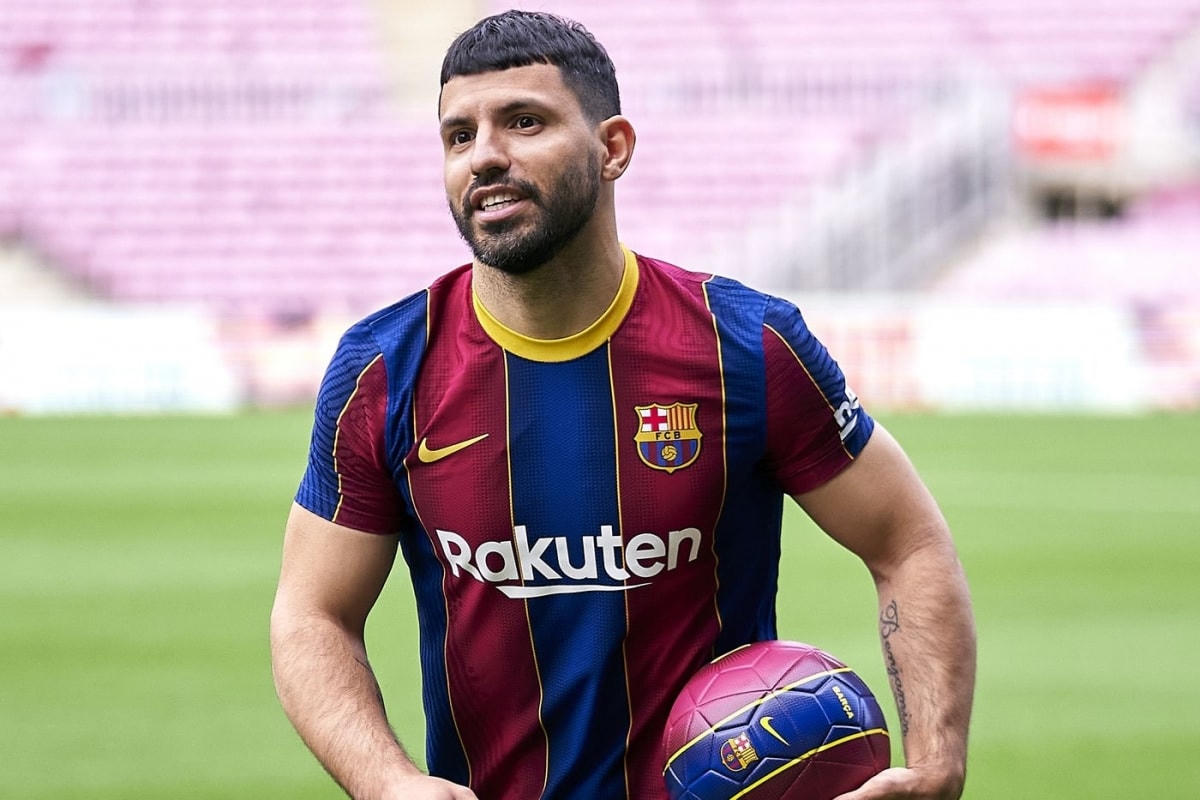 9. Sergio Aguero | Tuổi: 33 | CLB: Barca | Định giá chuyển nhượng: 18 triệu Euro