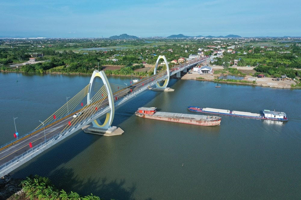 Cầu Quang Thanh trong ngày khánh thành.