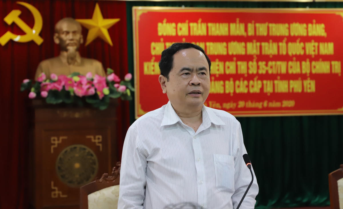 Chủ tịch Trần Thanh Mẫn phát biểu tại buổi làm việc.