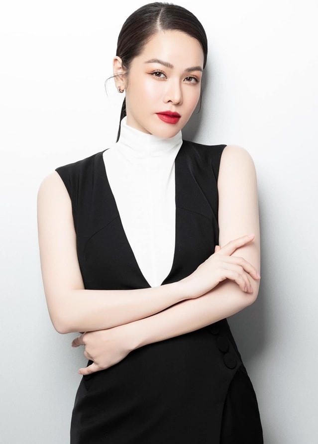 Nhật Kim Anh sinh năm 1985. Ảnh: Facebook Nhật Kim Anh.