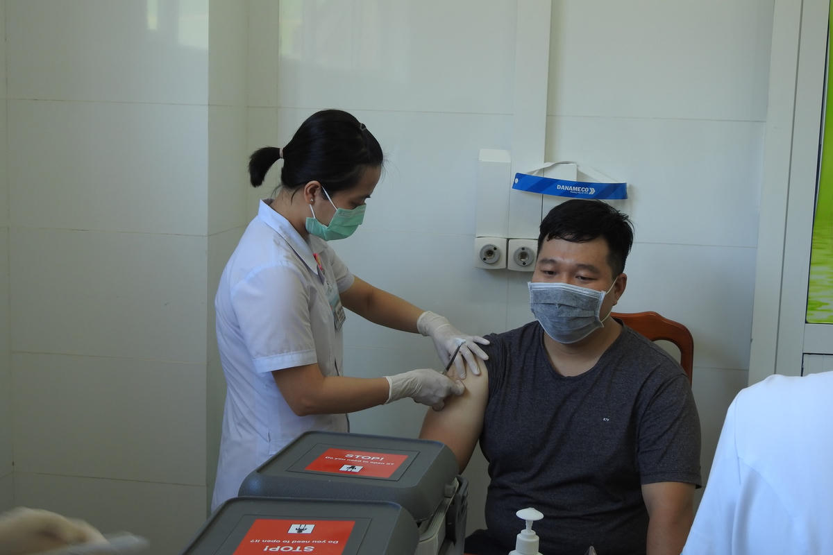 Đến tháng 10, toàn bộ dân số của Đà Nẵng sẽ được tiêm vaccine mũi 1. Ảnh Thanh Tùng.