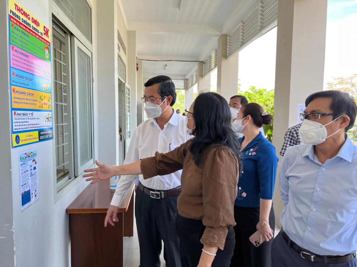 Mở cửa trường học: Bình tĩnh ứng phó với dịch bệnh