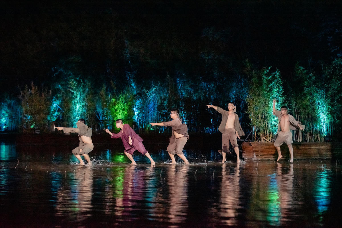 Chương trình múa Tinh hoa Bắc Bộ.