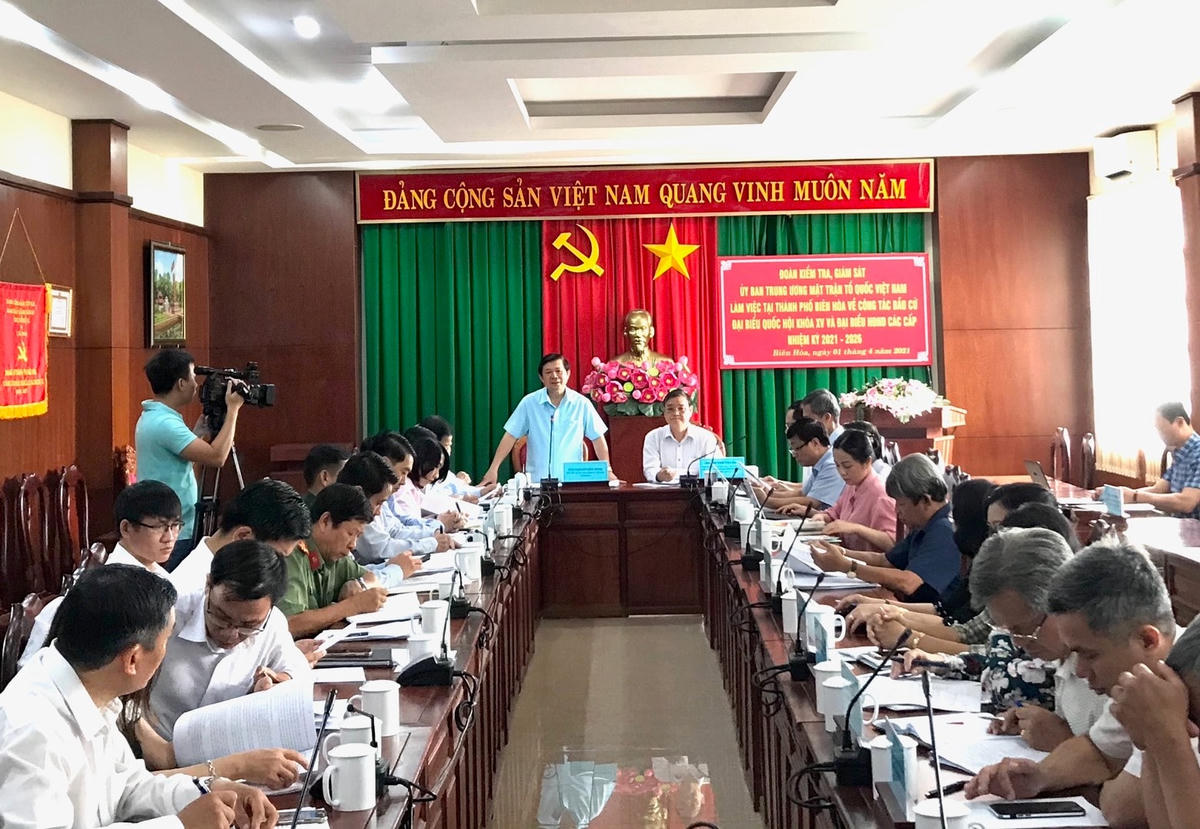 Đoàn kiểm tra, giám sát làm việc với UBBB thành phố Biên Hòa.