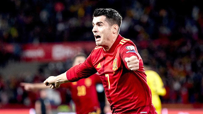 Morata ăn mừng bàn quyết định cho Tây Ban Nha.
