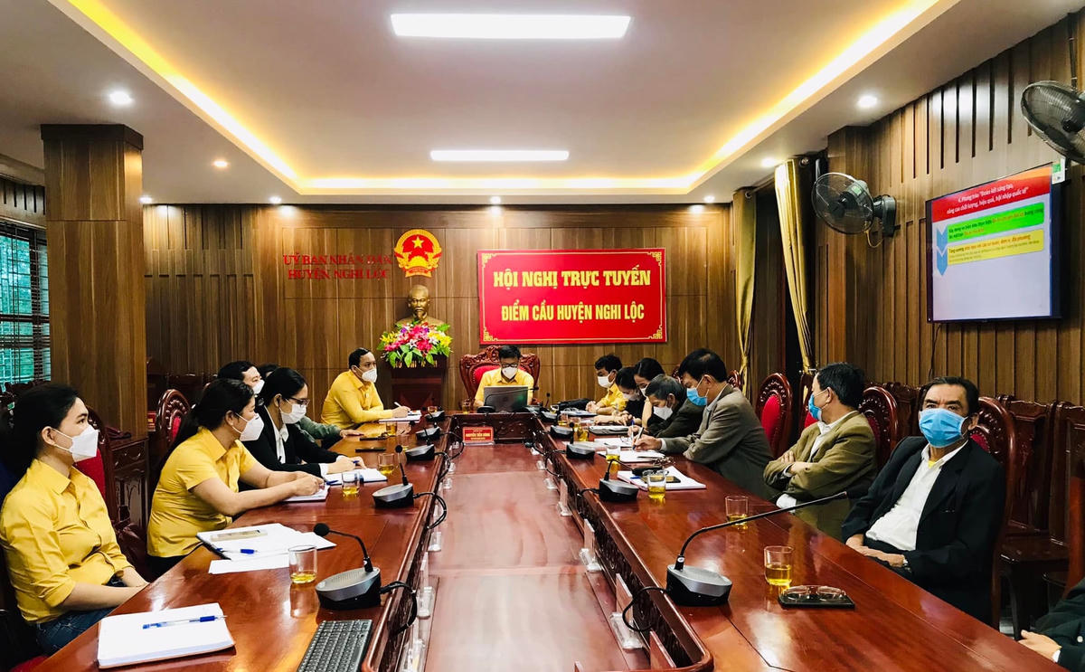 Hệ thống Mặt trận cơ sở dự Hội nghị qua hình thức trực tuyến.