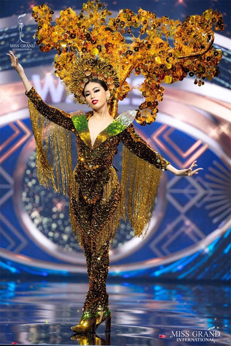 Trang phục dân tộc của Ngọc Thảo tại Miss Grand 2020.