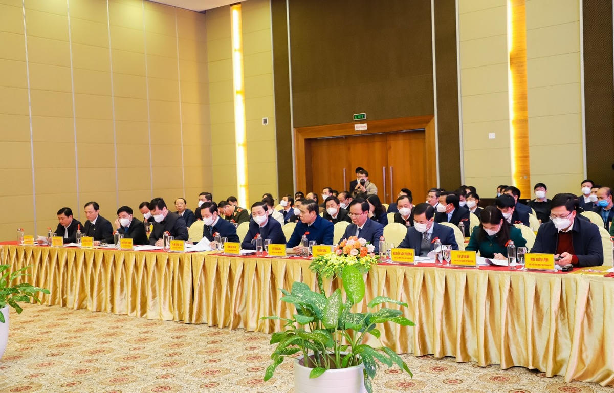 Đại điện lãnh đạo các tỉnh có dự án cao tốc Bắc Nam phía Đông tham dự cuộc họp.