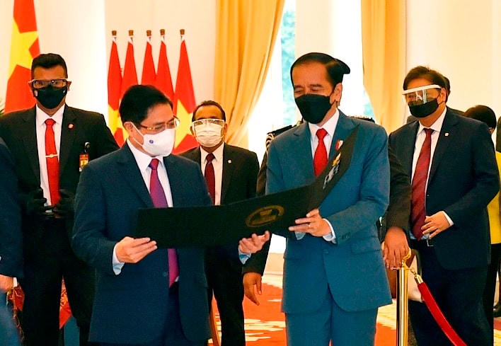Tổng thống Indonesia Joko Widodo và Thủ tướng Phạm Minh Chính tại hội đàm. Ảnh: VGP.