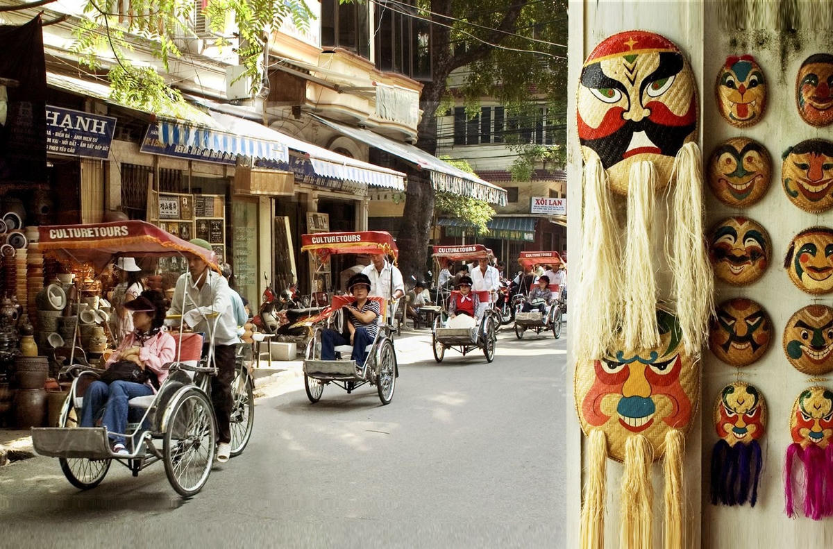 ‘Người Hà Nội đi du lịch Hà Nội’