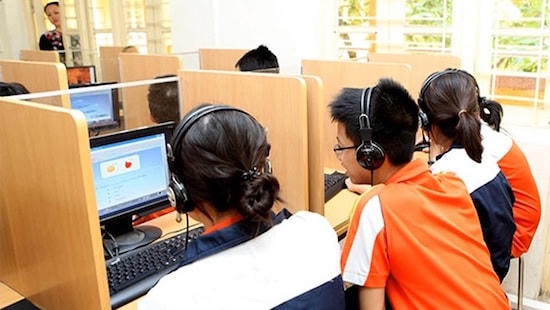 Trẻ em cần được trang bị kiến thức sử dụng mạng Internet an toàn.