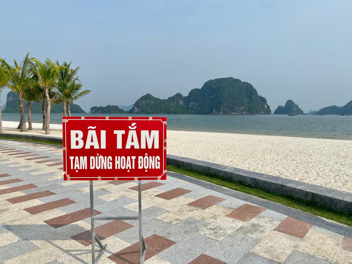 Trước đó, TP Hạ Long đã có chỉ đạo tạm dừng một số hoạt động từ 12h ngày 4/8 để phòng, chống dịch.