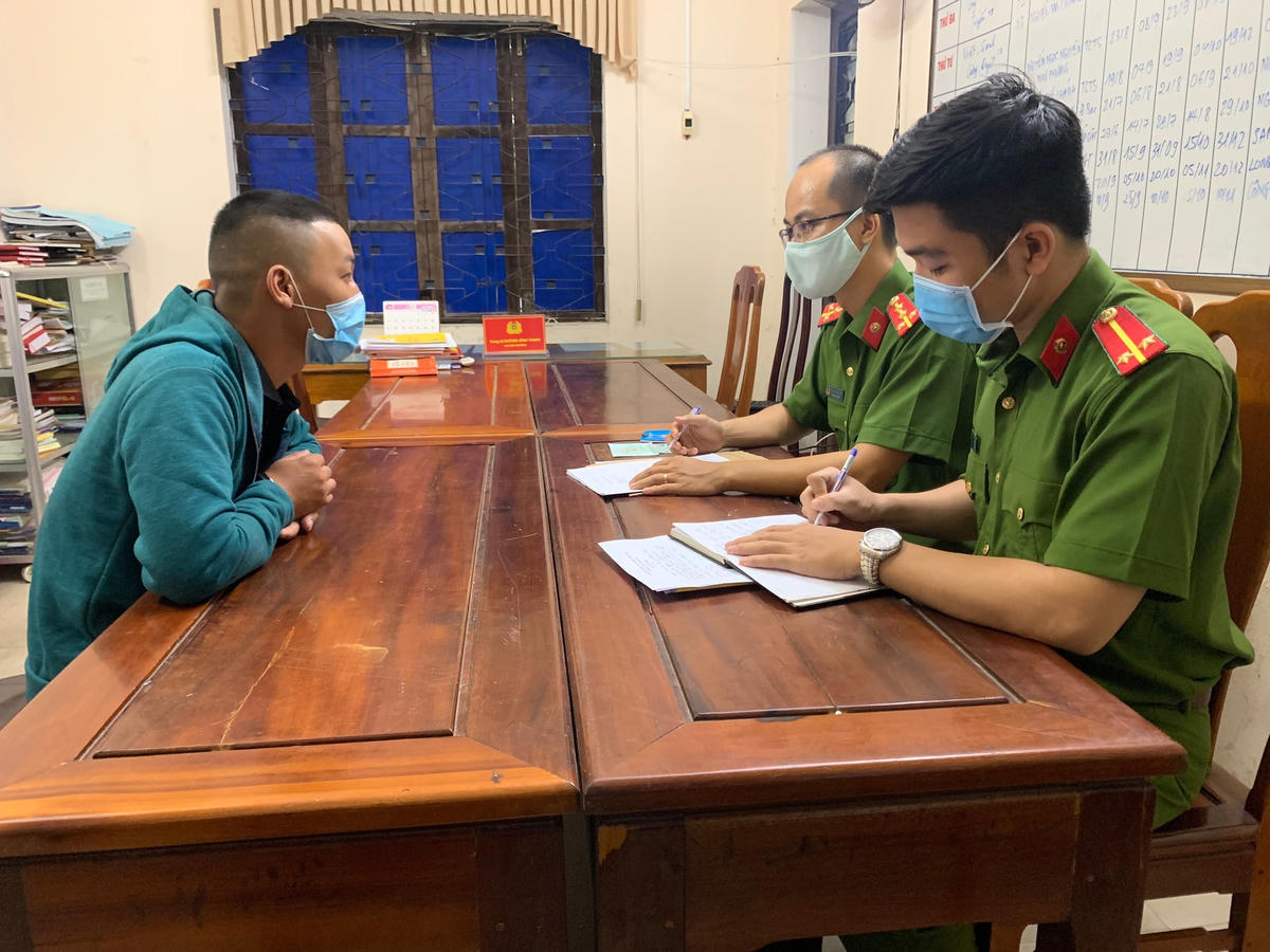 Đối tượng Nguyễn Bảo Nguyên tại cơ quan Công an.