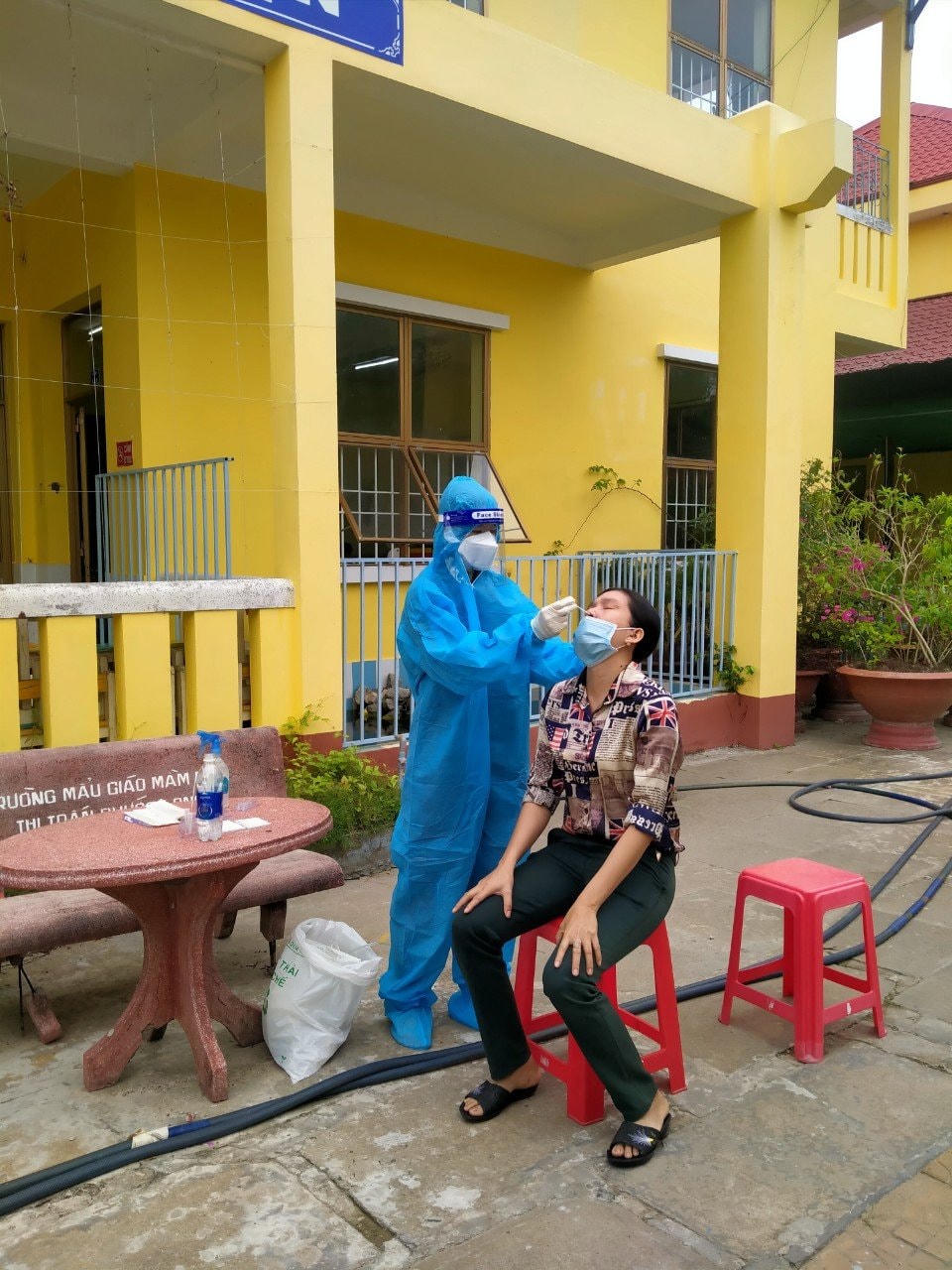 Tầm soát Covid-19 tại trường mầm non thị trấn Phước Long, huyện Phước Long tỉnh Bạc Liêu.