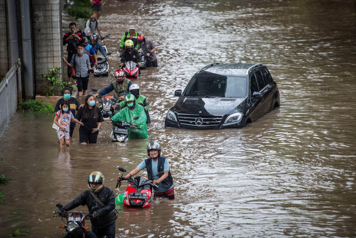 Trận lụt nghiêm trọng tại nhiều vùng ở thủ đô Jakarta, Indonesia. Nguồn. Channel News Asia.