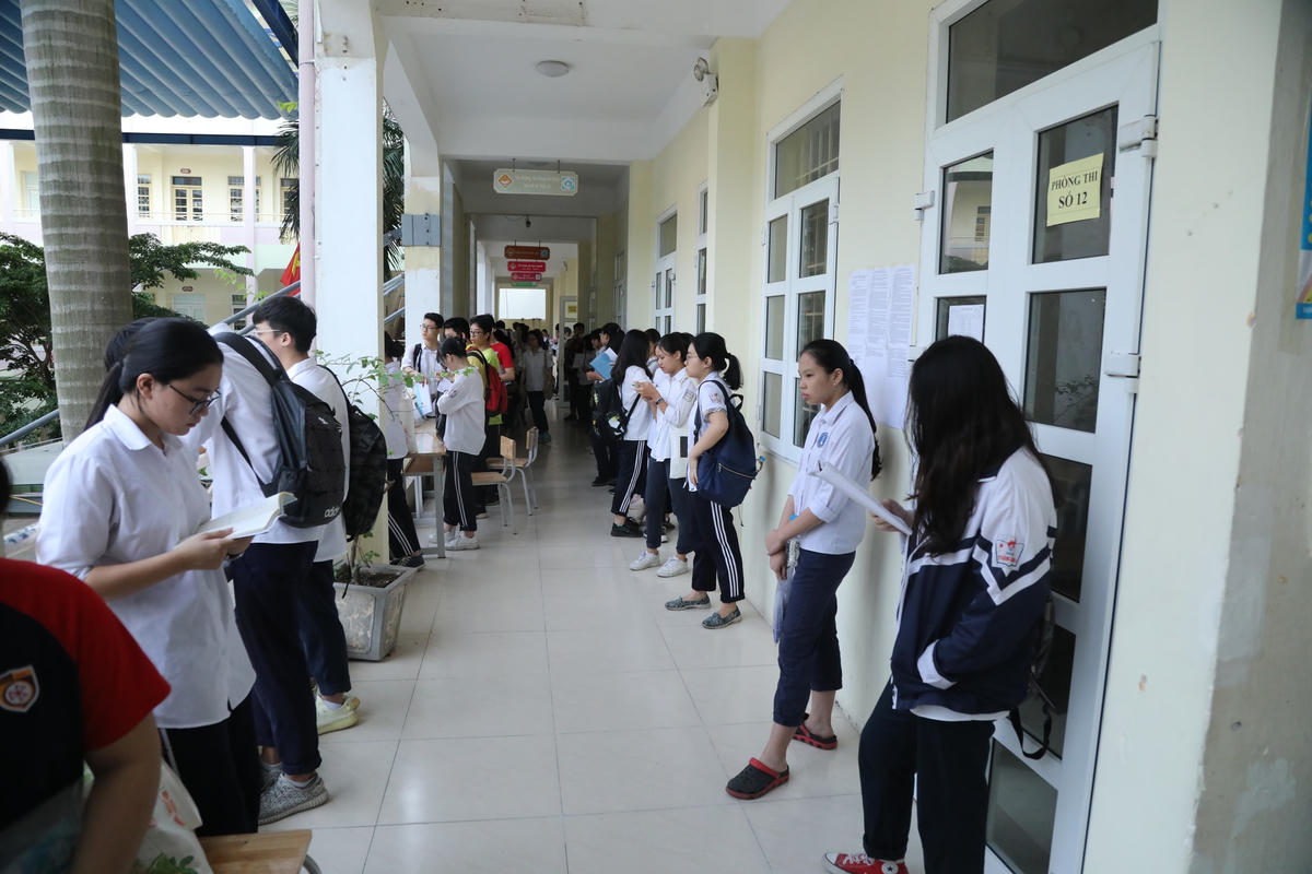 Thí sinh dự tuyển vào lớp 10 THPT tại Hà Nội năm học 2020. Ảnh: Phạm Quang Vinh.