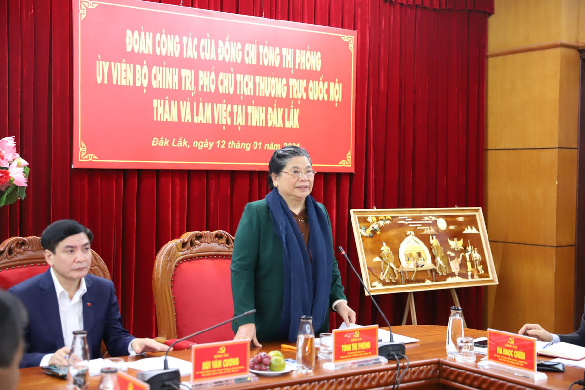 Phó Chủ tịch Thường trực Quốc hội Tòng Thị Phóng làm việc tại Đắk Lắk.