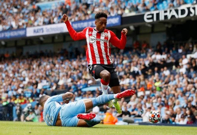 Southampton có trận đấu đáng khen trước Man City.