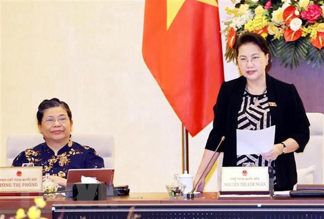 Chủ tịch Quốc hội Nguyễn Thị Kim Ngân phát biểu khai mạc phiên họp.