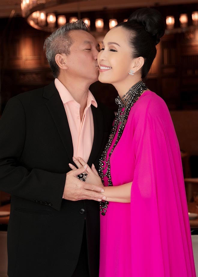 Diễm My có hôn nhân viên mãn bên chồng đại gia. 