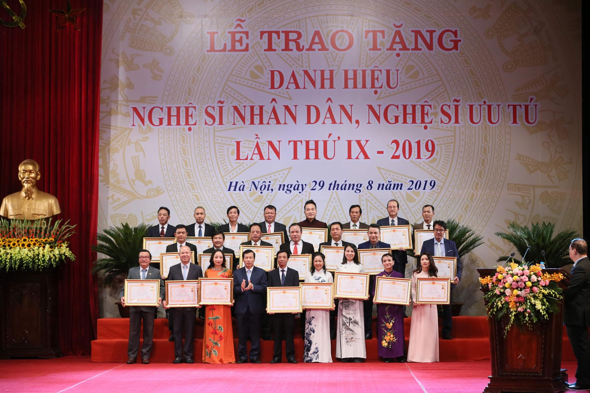 Việc xét tặng danh hiệu NSND, NSƯT vẫn còn nhiều “nút thắt” chưa được tháo gỡ. Ảnh: Quang Vinh.