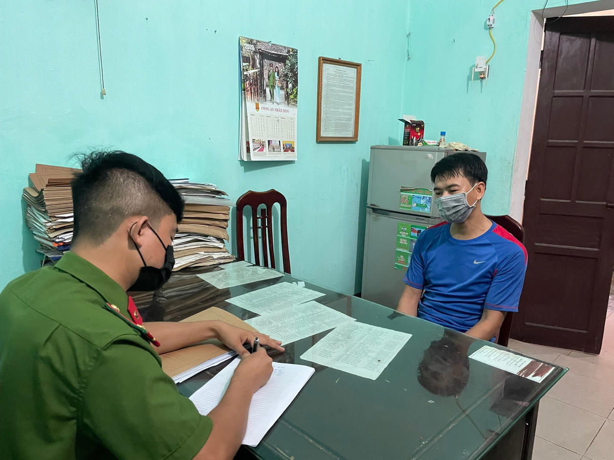 Phạm Quang Trung trả lời thẩm vấn của cảnh sát.