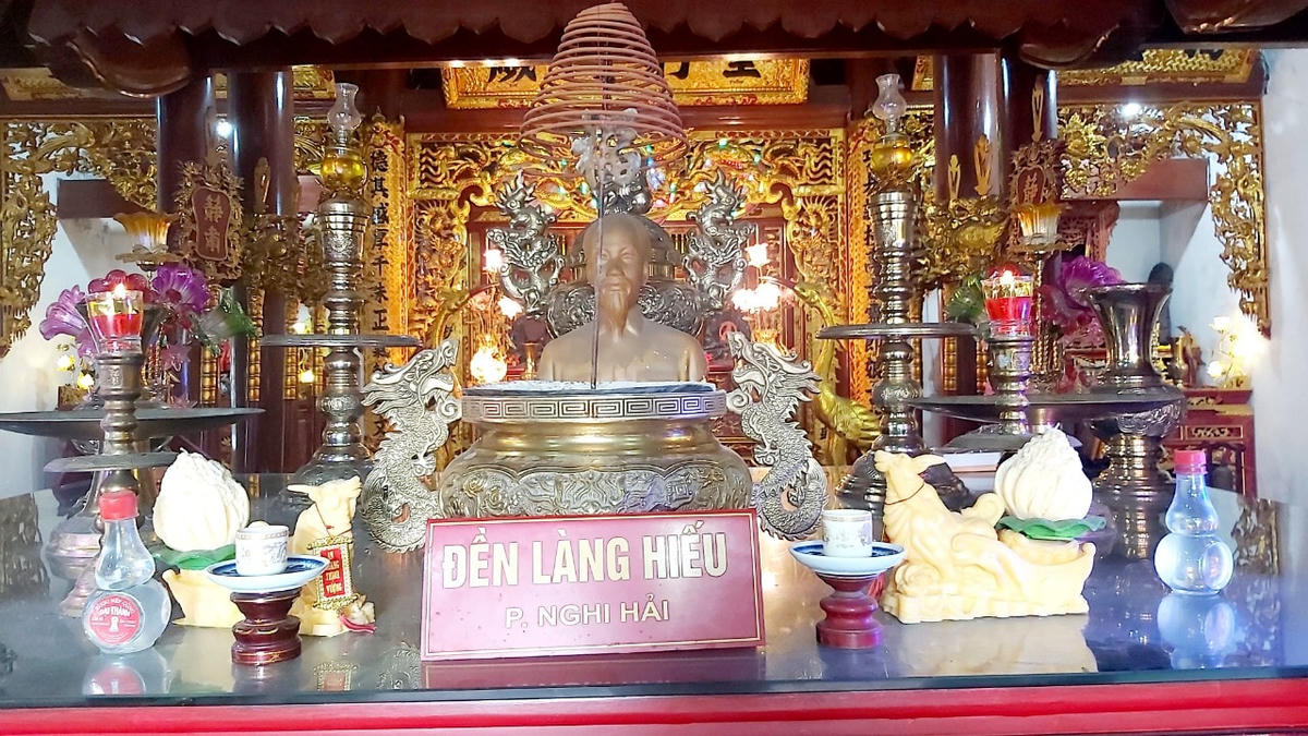 Ngôi đền làng Hiếu có niên đại hơn 300 năm tại phường Nghi Hải, thị xã Cửa Lò (Nghệ An) (Ảnh: Điền Bắc)
