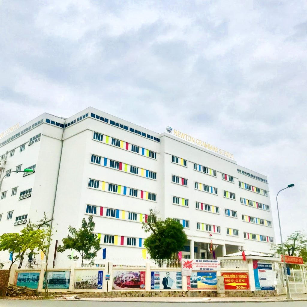 Trường THCS & THPT Newton.