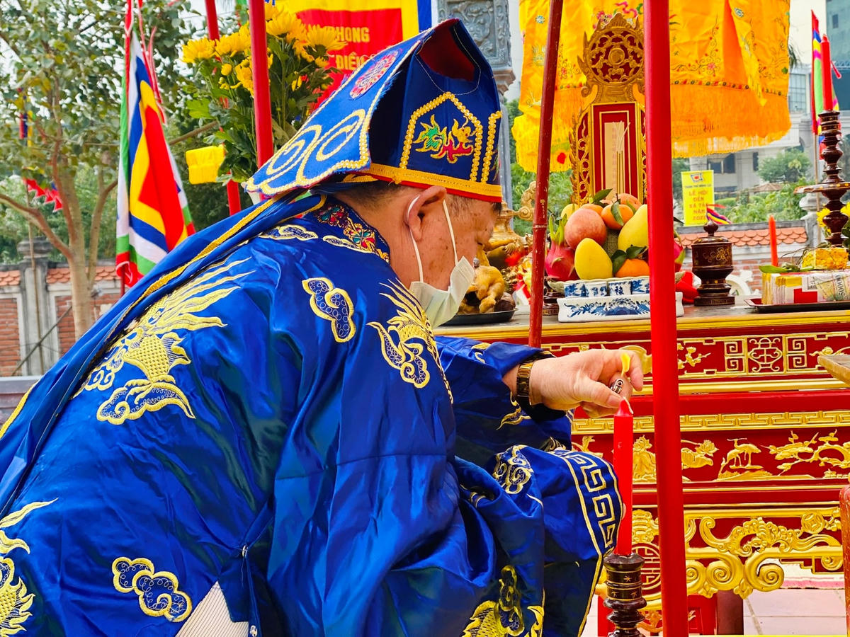 Bồi Tế chuẩn bị lễ tế Xã Tắc...