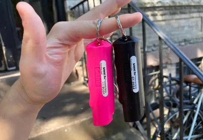 Mỹ: Nhu cầu bình xịt hơi cay tăng vọt