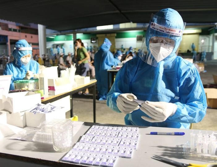 TP HCM đã và đang thực hiện chiến dịch tầm soát SARS-CoV-2 toàn thành phố.
