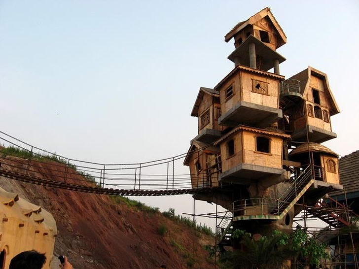 Những ngôi nhà trên cây tuyệt vời nhất thế giới