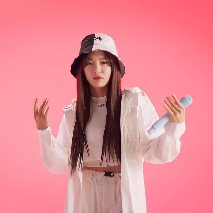 Ngoài đam mê diễn xuất, Kim Se Jeong còn đam mê ca hát. 