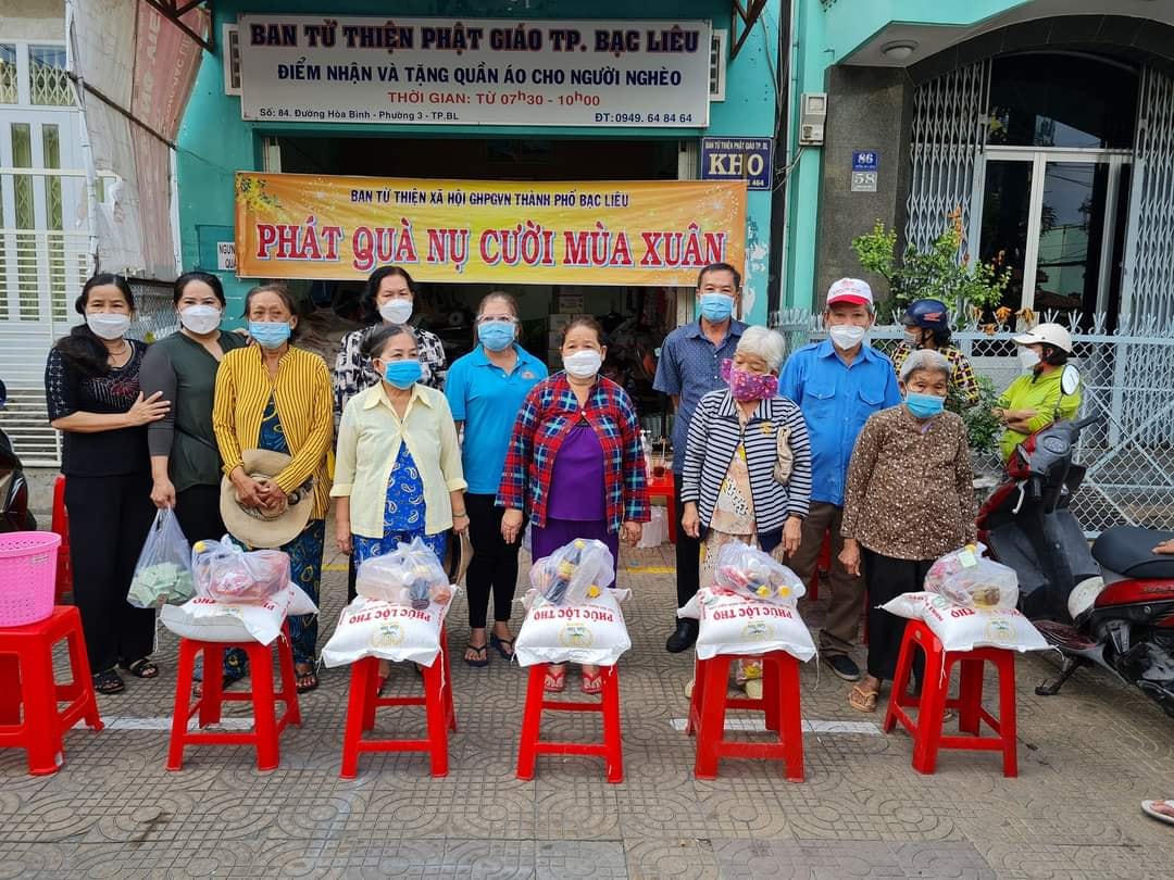 Ban từ thiện Phật giáo TP Bạc Liêu tổ chức trao tặng 1.200 suất quà Tết cho người nghèo, người khuyết tật, người có hoàn cảnh đặc biệt khó khăn trên địa bàn tỉnh nhân dịp tết Nguyên Đán Nhâm Dần 2022.