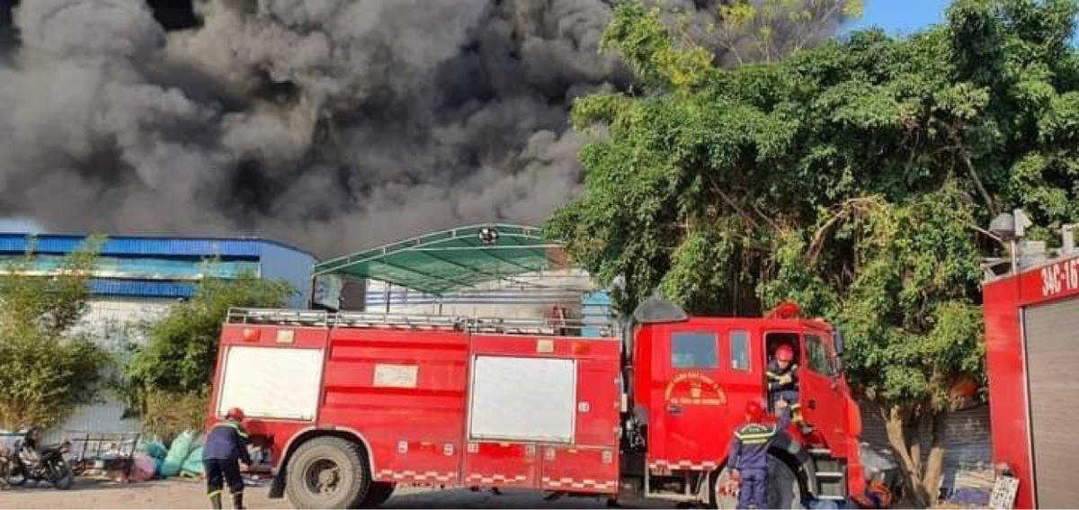 Hải Dương: Cháy lớn tại Công ty Hồng Ngọc và Liên minh phát Nam Sách