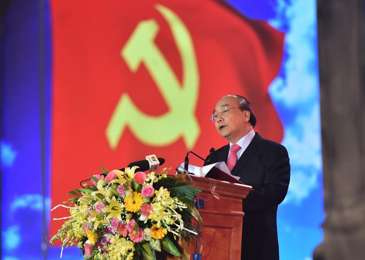 Thủ tướng Nguyễn Xuân Phúc phát biểu tại lễ khánh thành tượng đài “Bác Hồ với nông dân Việt Nam”. Ảnh: VGP/Quang Hiếu.