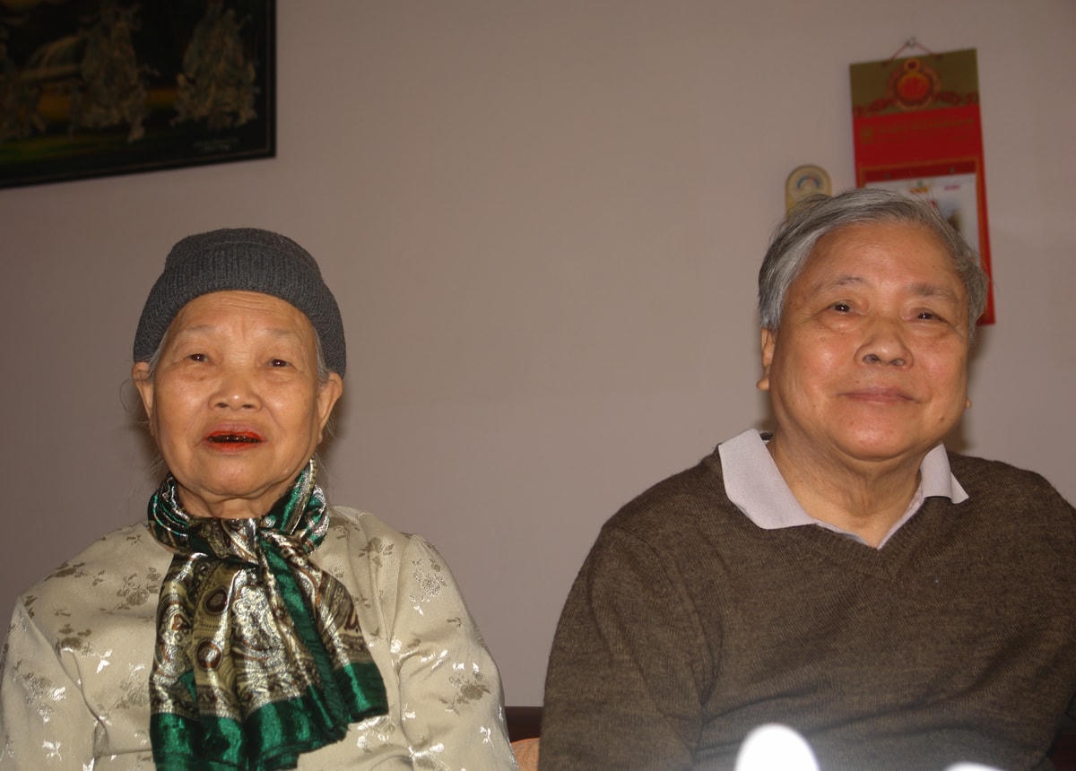 Ông bà Trần Văn Đăng những ngày thư nhàn sau khi nghỉ hưu.