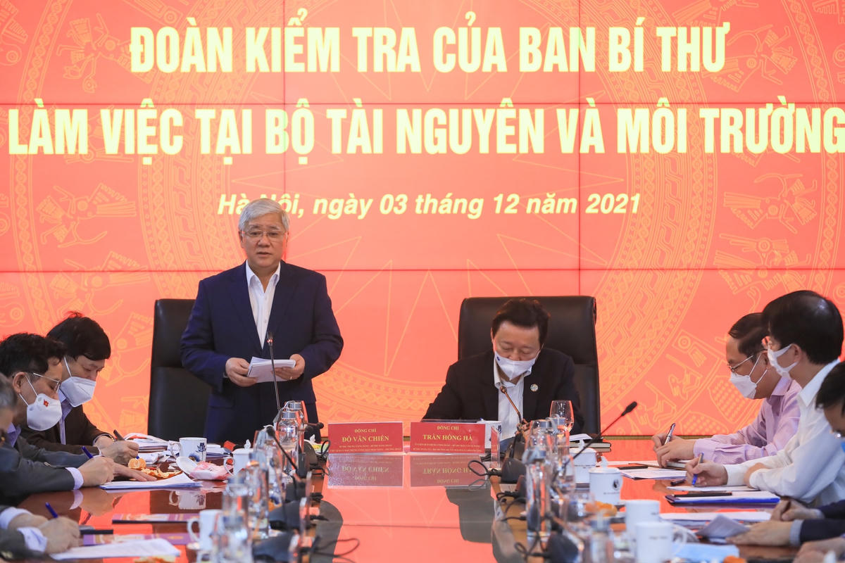 Bí thư Trung ương Đảng, Chủ tịch UBTƯ MTTQ Việt Nam Đỗ Văn Chiến phát biểu tại cuộc làm việc.