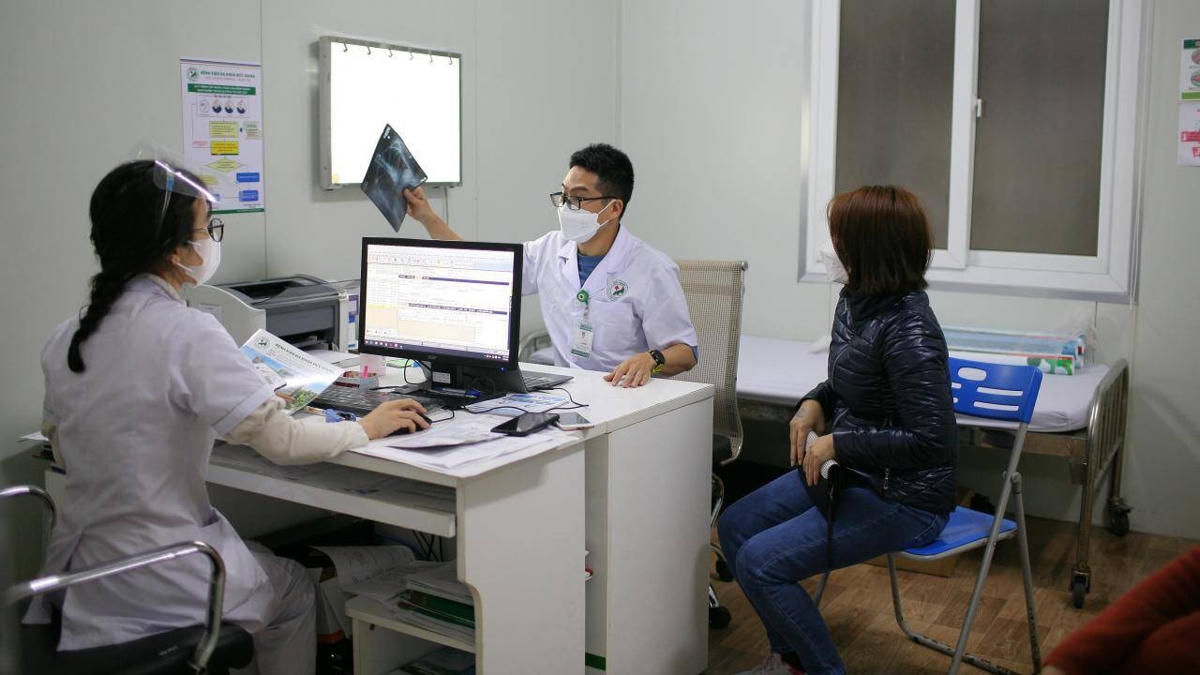 Thăm khám hậu Covid-19 cho bệnh nhân tại Bệnh viện Đa khoa Đức Giang Ảnh: BVĐK Đức Giang.