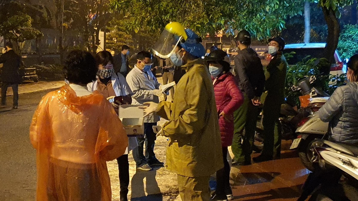 Hải Phòng thực hiện phong tỏa, truy vết người liên quan hai ca bệnh ngay trong đêm 25/3