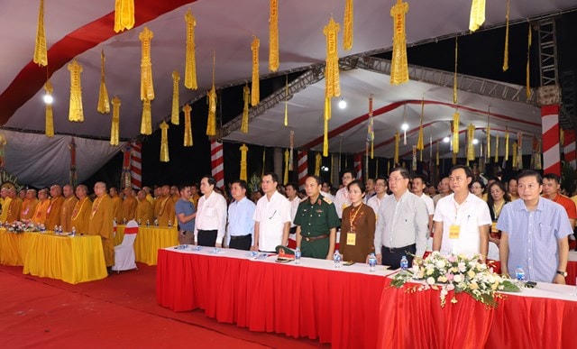 BẢN TIN MẶT TRẬN: Chủ tịch Trần Thanh Mẫn dự Đại lễ cầu siêu