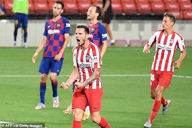 Saul Niguez lần thứ hai thực hiện thành công phạt đền, giúp Atletico gỡ hòa 2-2.