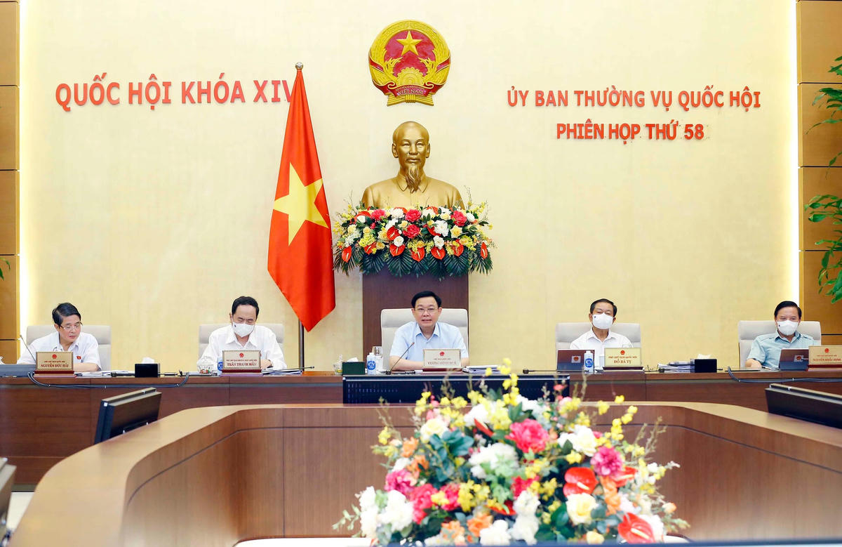 Quang cảnh phiên họp