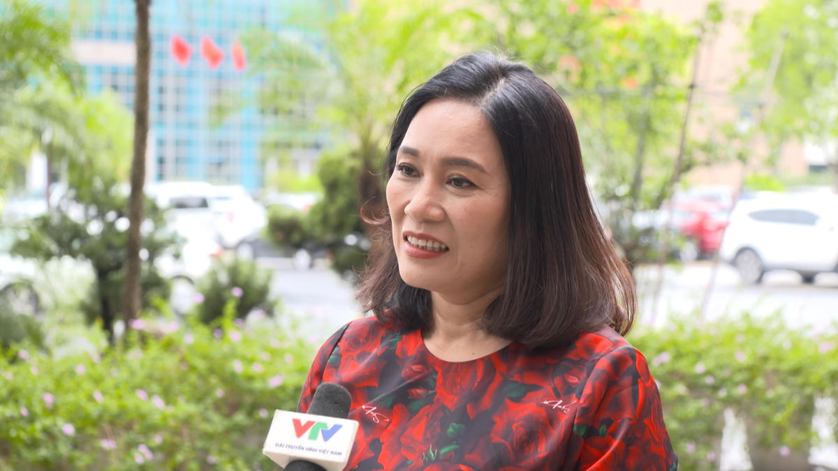 Nhà báo Tạ Bích Loan.