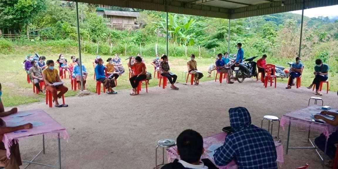 Khám sáng lọc cho người dân tại huyện Kỳ Sơn.